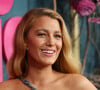 Blake Lively usou mesmo vestido que Britney 22 anos depois e fez questão de rasgar elogios à princesa do pop