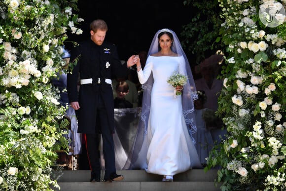 Meghan Markle, que casou com o Príncipe William em 2018, ocupa a 3ª posição, com 31.200 pesquisas pelo vestido, por mês.




