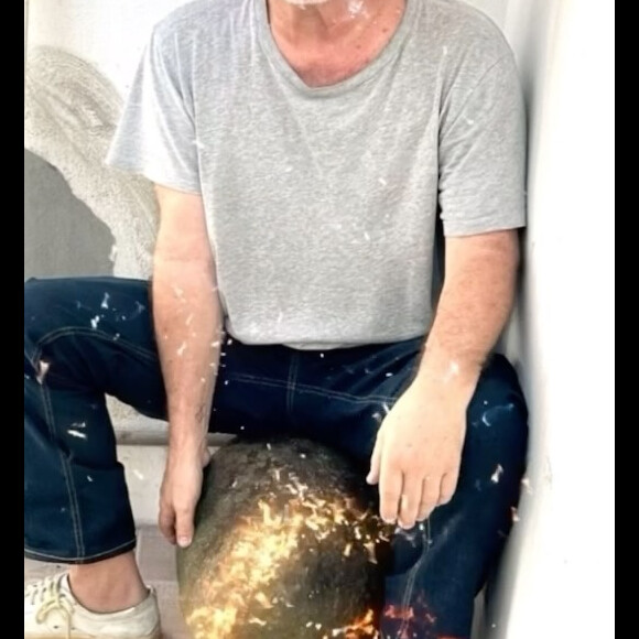 'No Brasil, morrer vem com anistia automática. E bajulação', iniciou Luis Erlanger, que concluiu: 'Enfim, um dos ícones da nossa TV. Mas santo só no sobrenome'