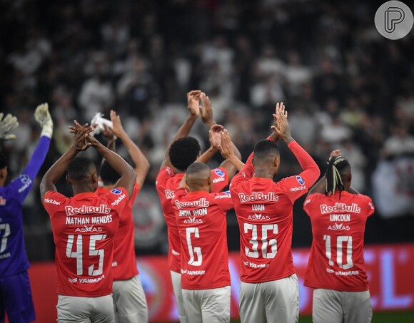 Bragatino caiu nos pênaltis para o Corinthians na Copa Sul-Americana e agora terá pela frente o Flamengo no Campeonato Brasileiro