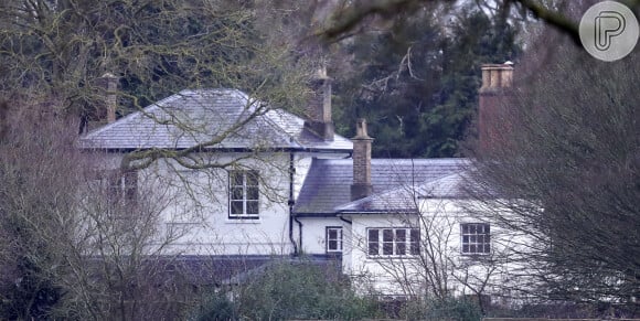 Meghan Markle e Príncipe Harry estão sem moradia no Reino Unido desde que deixaram a Frogmore Cottage.