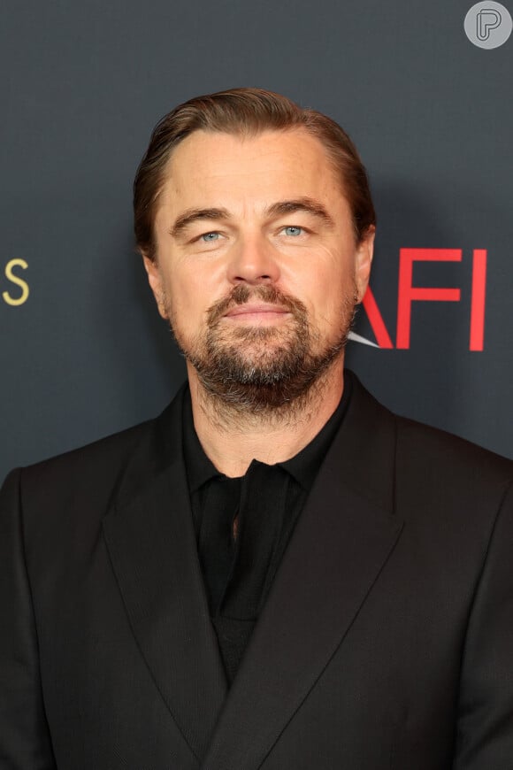 Leonardo DiCaprio 'tem uma paixão quase infantil por eles. Daí essa horda de 100 raias-águias passou bem debaixo da gente e eu vi o olhar no rosto dele', conta Norton