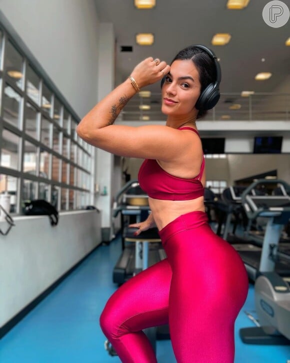 Kelly Key, além de uma cantora de sucesso, é muito popular na web por sua boa forma e rotina fitness