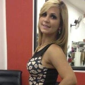 Fotos de Deolane Bezerra antes da fama impressionam internautas pela aparência um tanto diferente da influenciadora