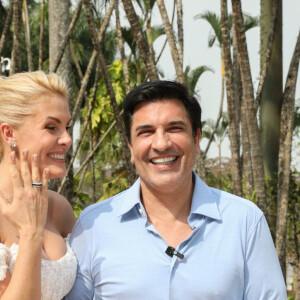 Ana Hickmann celebrou o noivado com Edu Guedes neste sábado (14)