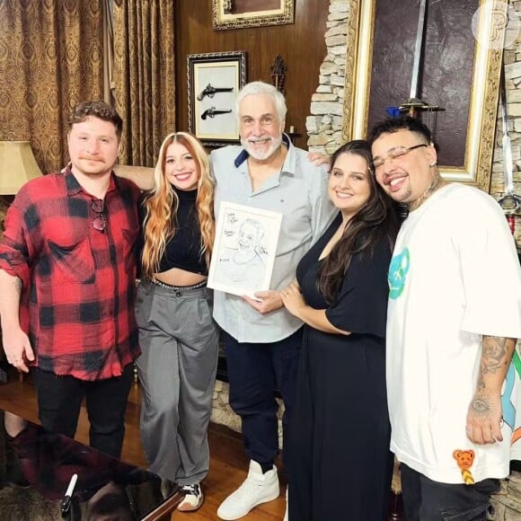 O Carlito, de 'Alma Gêmea', também já participou do grupo musical 'Galera do Balão'.