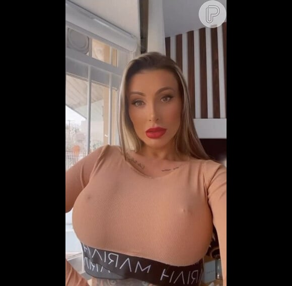 Mesmo atriz pornô, Andressa Urach garante que a fé e a relação com Deus estão em dia