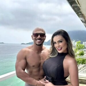 O namoro de Andressa Urach e Lucas Ferraz, que tinham um contrato, chegou ao fim nesta sexta-feira (27)