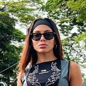 Já para cuidar do seu bumbum, Anitta segue um protocolo tecnológico em consultório para estimular colágeno