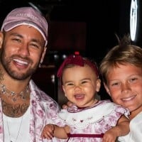 Papai do ano! Neymar homenageia os 3 filhos em Dia das Crianças, encanta com atitude e recebe comentário de ex-namorada