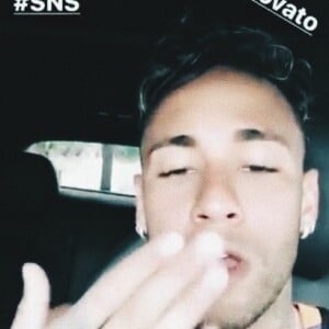 Neymar postou vídeo escutando música de Demi Lovato