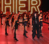 Cher fez um show espetacular no retorno do desfile da Victoria's Secret