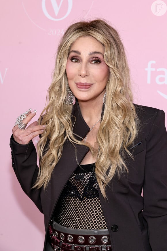 Cher trocou de cabelo para performance no 'Victoria's Secret Show 2024'