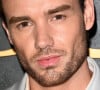 Pai de Liam Payne se emocionou ao visitar memorial para o filho morto de forma trágica em 16 de outubro de 2024