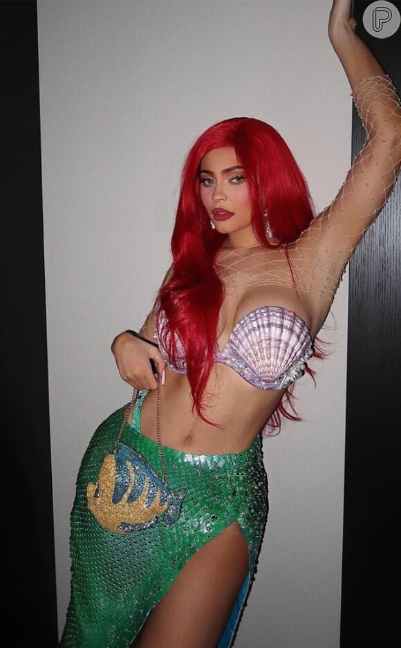 Quem aí gosta de personagens da Disney? Se inspire em Kylie Jenner nesta fantasia de Ariel, de 'A Pequena Sereia', para o Halloween