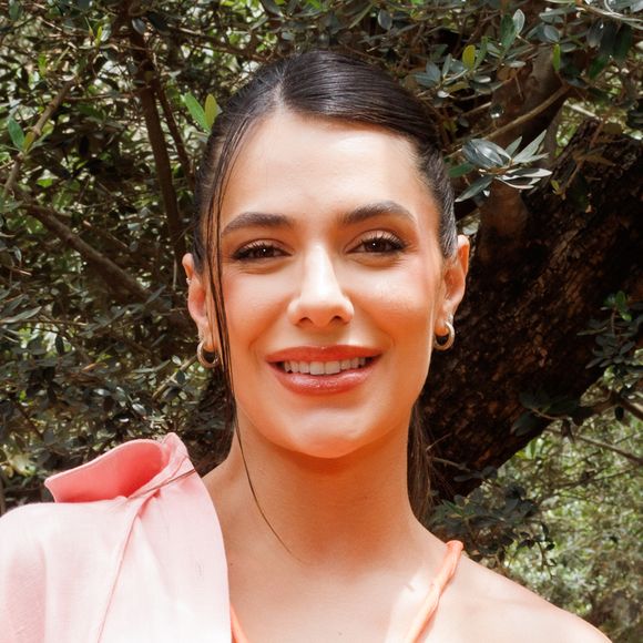 Grávida de Luan Santana, Jade Magalhães retomou o namoro com o  cantor no começo de 2024