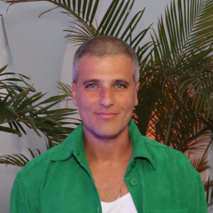 Bruno Gagliasso seria o protagonista do primeiro gay em novelas da TV Globo. Seria, porque a emissora decidiu cortar a cena, já gravada, horas antes de o capítulo ir ao ar