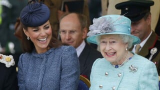 Pouca gente reparou, mas Kate Middleton aprendeu dicas valiosas com a Rainha Elizabeth para viver na realeza. Entenda!