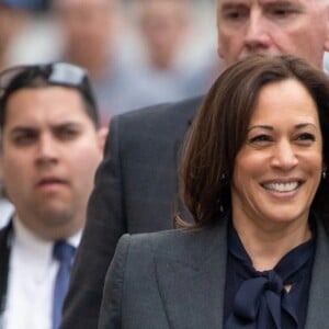 Muito além de sua carreira política histórica, Kamala Harris tem segredos para cuidar do seu corpo aos 60 anos