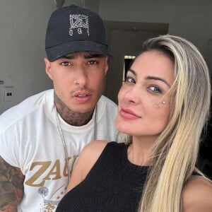 Andressa Urach assumiu ter ficado 'quase apaixonada' por Ale Stronda