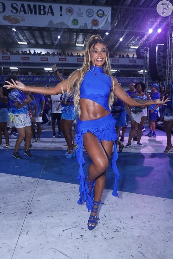 Brunna Gonçalves, mulher de Ludmilla, estreou como musa da Beija-Flor no carnaval 2024