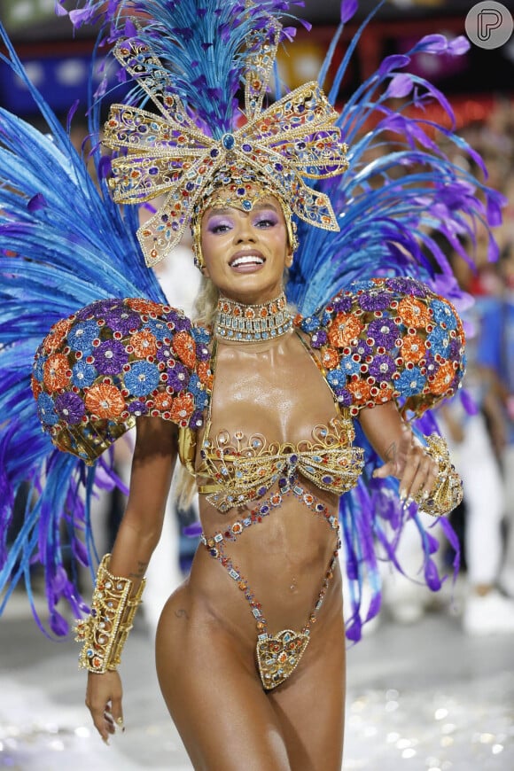 Brunna Gonçalves usou fantasia de R$ 500 mil no desfile da Beija-Flor no carnaval 2024