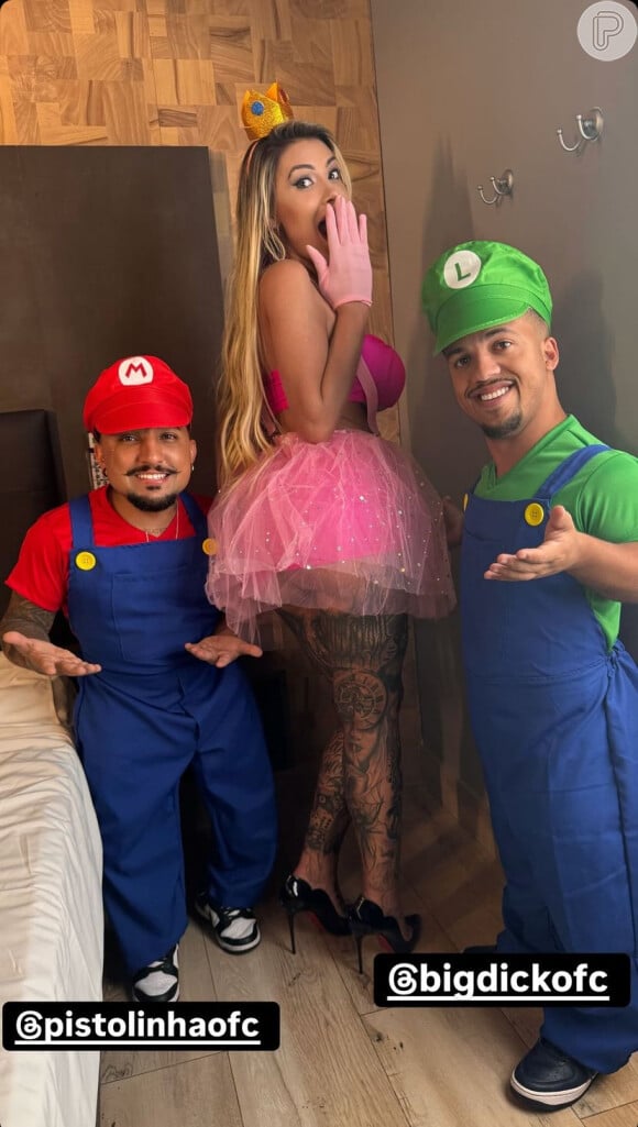 Pornô de Andressa Urach com dois anões: além de Pistolinha, o ator Big Dick participa do vídeo