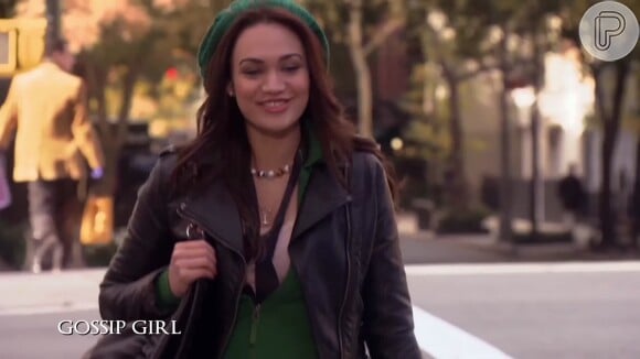 Atriz Chanel Maya Banks em cena da série 'Gossip Girl'