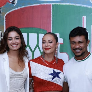 Sophie Charlotte e Xamã juntos com Paolla Oliveira em ensaio da Grande Rio