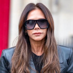 Victoria Beckham: 'Sim, provavelmente eu parecia severa em muitas fotos, mas eu estava tão desconfortável'