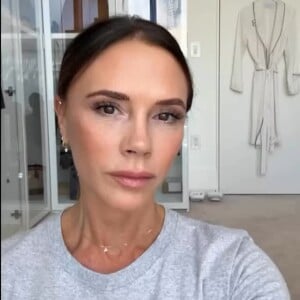 Victoria Beckham afirma que 'envelhecer tem sido genuinamente libertador'