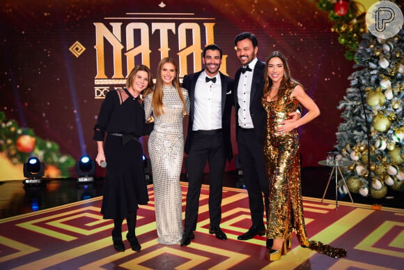 Patricia Abravanel e Fábio Faria, Gusttavo Lima e Andressa Suita, e Daniela Beyruti juntos na gravação do especial do cantor para o SBT