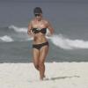 Não é raro encontrar a atriz se exercitando na orla da praia da Barra da Tijuca, entre os postos 1 e 6
