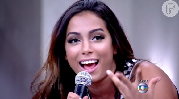 Anitta canta no programa 'Encontro com Fátima Bernardes' e fala sobre sua estreia no Carnaval da Bahia: 'Mistura de funk com axé'