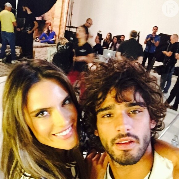 Marlon Teixeira esteve em São Paulo para uma campanha publicitária com Alessandra Ambrosio