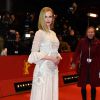 Com um look de renda da grife Valentino, Nicole Kidman brilhou durante festival de cinema em Berlim, na Alemanha
