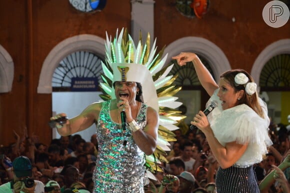 Ivete Sangalo cantou com Carlinhos Brown durante sarau