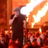 AC/DC abre o Grammy Awards 2015 com as músicas 'Rock or Bust' e 'Highway to Hell'