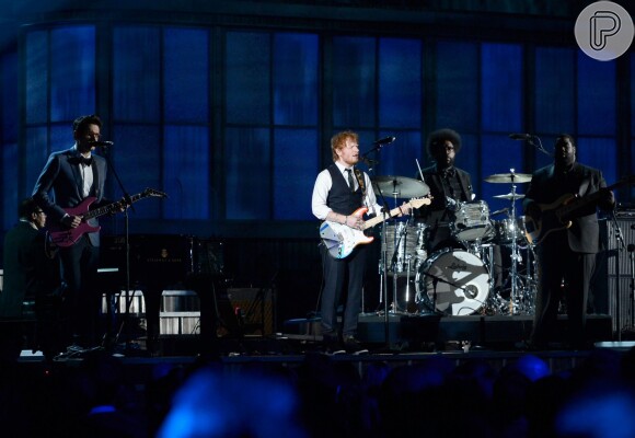 Ed Sheeran se apresenta com John Mayer no Grammy Awards 2015