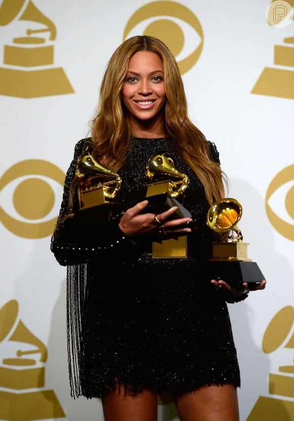 Beyoncé leva mais três troféus para sua coleção, no Grammy Awards 2015