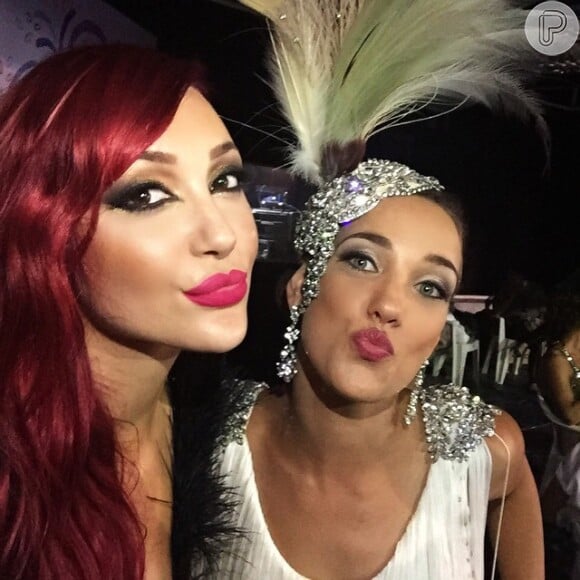 Josie Pessoa e Adriana Birolli compartilham foto de gravação de carnaval de 'Império'