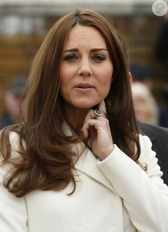 Kate Middleton usa look de R$ 3, 800 durante evento de esporte em Londres, nesta quinta-feira, 12 de fevereiro de 2015