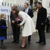 Kate Middleton está grávida pela segunda vez, do casamento com o príncipe William. Casal também é pai de George, de 1 ano