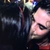 O cantor Fiuk beijou uma fã no Camarote da Brahma em Florianópolis