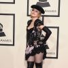 Madonna analisa cenas de sexo em 'Cinquenta Tons de Cinza': 'Isso é irreal, porque nenhum cara vai tão a fundo em uma menina. Sinto muito, mas ninguém come tanto uma garota quanto o cara desse livro'