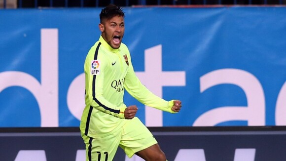 Neymar marca um gol, chega aos 39 e supera marca de Maradona pelo Barcelona