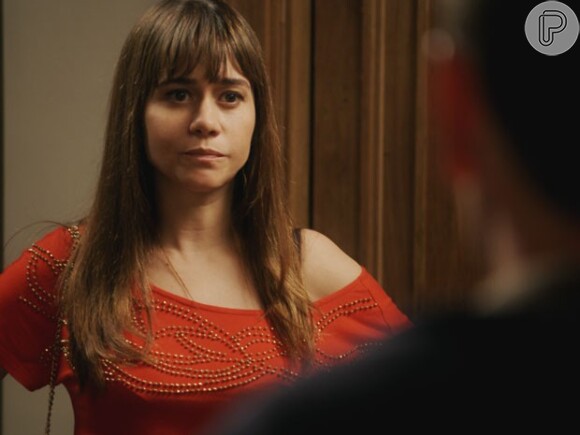 Susana (Alessandra Negrini) pressiona Fernando (Marco Ricca) para retirar as queixas contra ela na polícia, conforme o combinado, em 'Boogie Oogie'