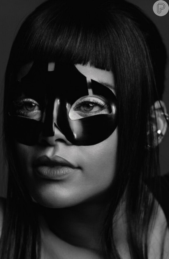 Rihanna é destaque da revista 'AnOther'