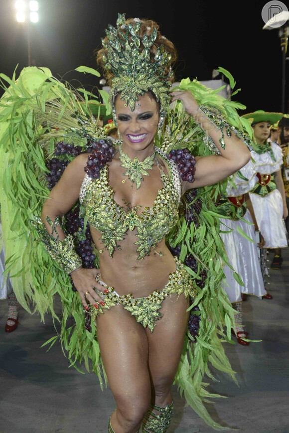 A atriz chegou a falar sobre sua relação com a escola momentos antes de desfilar: 'No ano passado não consegui desfilar, mas este ano consegui. Mesmo gravando eles entenderam. A Mancha me apresentou ao Carnaval de São Paulo e é meu grande amor'