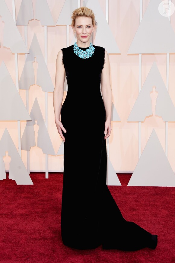 Looks do Oscar 2015: O charme do look de Cate Blanchett no Oscar 2015 ficou por conta do colar Tiffany & Co. O vestido é Margiela